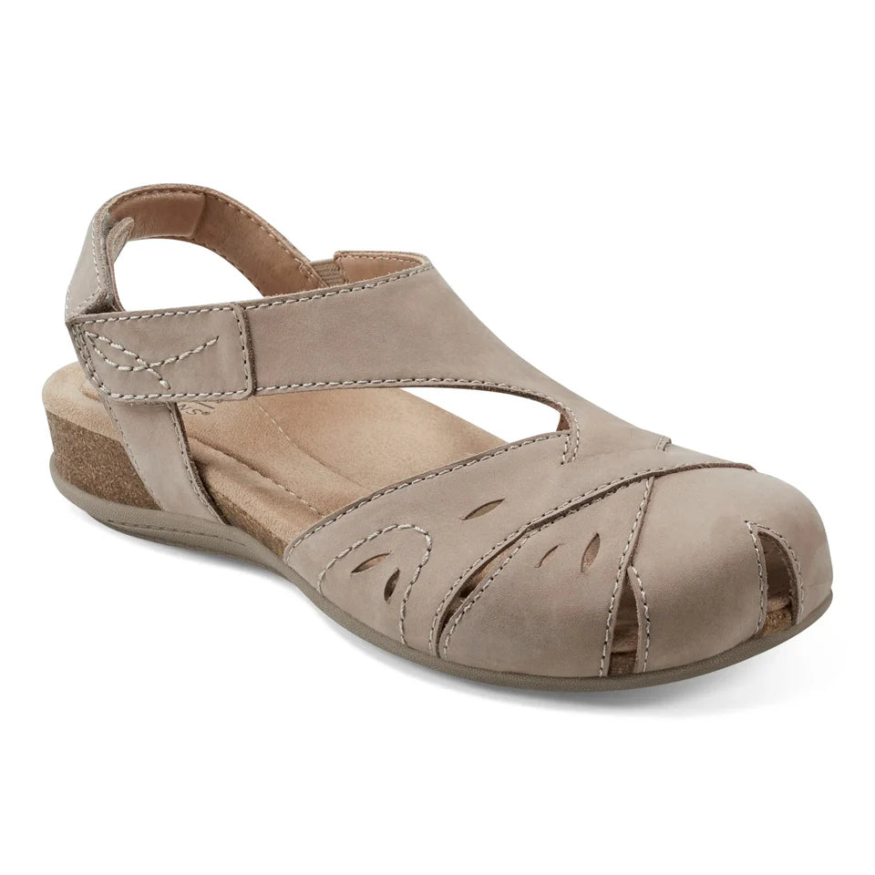 Earth Women's Birdine Casual Round Toe Slip-on Sandals